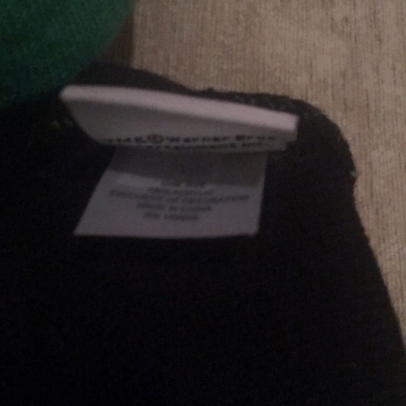 Kids Winter Hats (Qty. 2)/6 pairs of socks - Picture 6 of 8